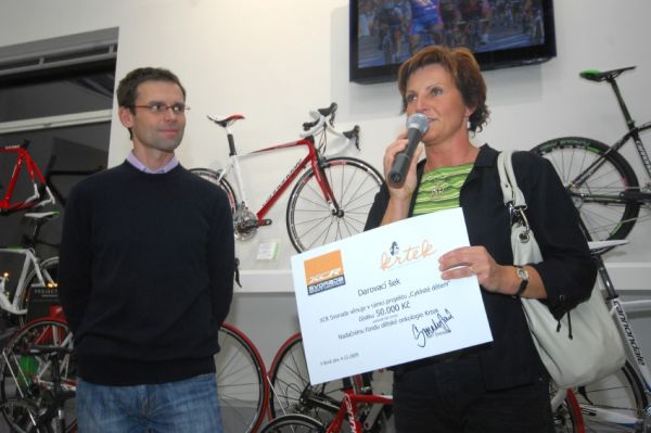 Slavnostní otevření nové prodejny XCR v Brně - Šek pro Krtka