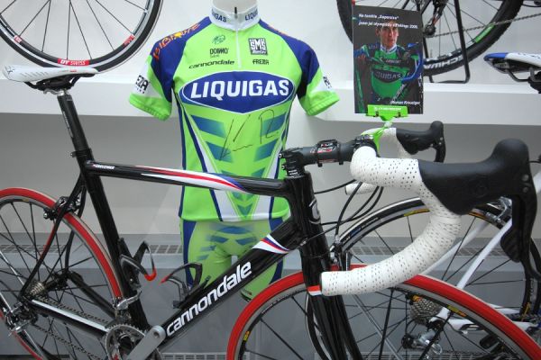 Slavnostní otevření nové prodejny XCR v Brně - olympijský stroj Romana Kreuzigera