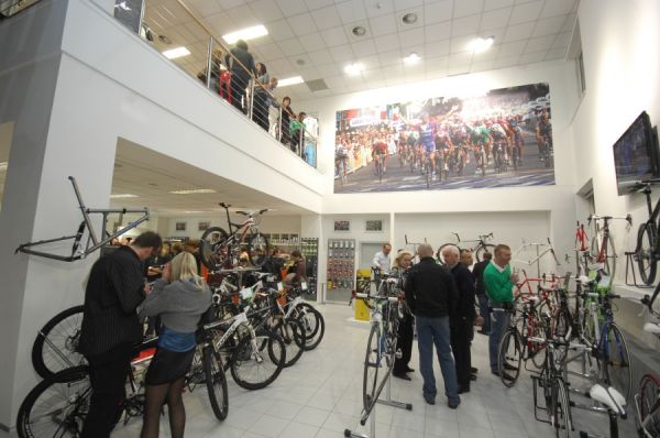 Slavnostní otevření nové prodejny XCR v Brně