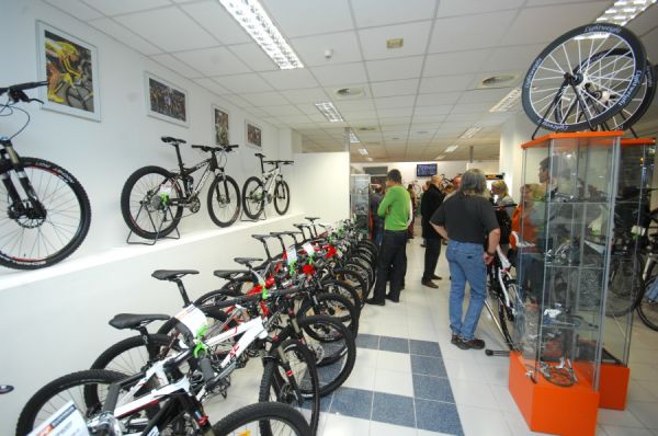 Slavnostní otevření nové prodejny XCR v Brně