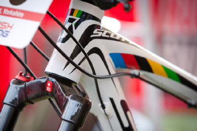 Scott Scale Nino Schurtera obrazem