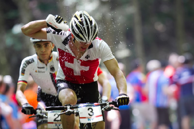 Občerstvující se Roger Walder