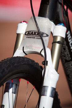 blatníček vyrobený z bidonu