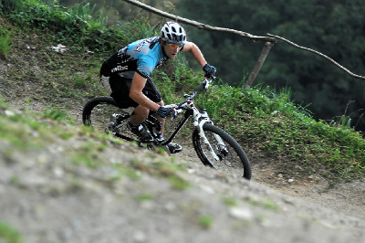 Remedy 8 - enduro TEST