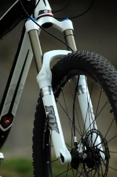 Remedy 8 - enduro TEST