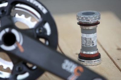 kanadský All Mountain karbon