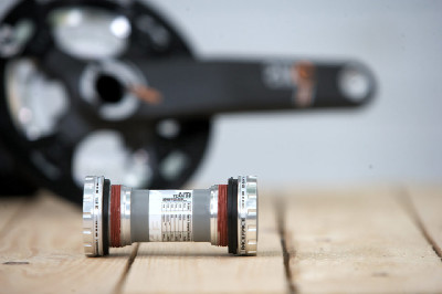 kanadský All Mountain karbon