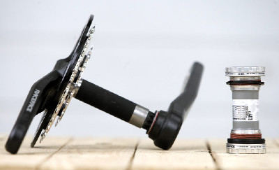 kanadský All Mountain karbon