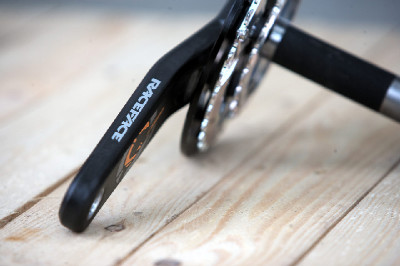 kanadský All Mountain karbon