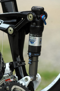 Remedy 8 - enduro TEST