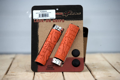 kanadský All Mountain karbon