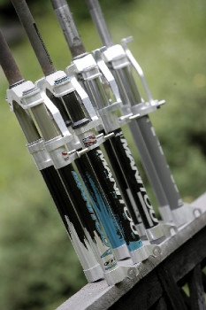 Manitou elastomerové retro vidlice