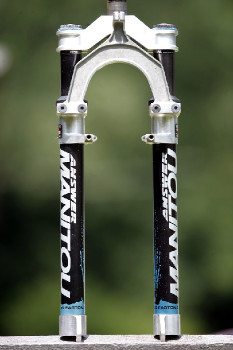 Manitou elastomerové retro vidlice