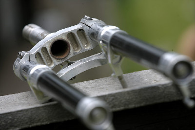 Manitou elastomerové retro vidlice