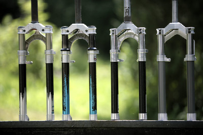 Manitou elastomerové retro vidlice