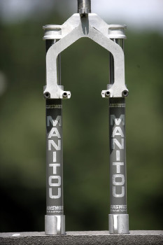 Manitou elastomerové retro vidlice