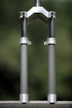 Manitou elastomerové retro vidlice