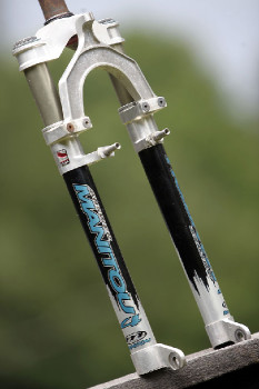 Manitou elastomerové retro vidlice