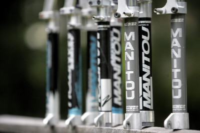 Manitou elastomerové retro vidlice