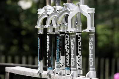 Manitou elastomerové retro vidlice