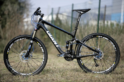 Giantí karbon Trance X