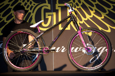 Gravity bike GT 2011