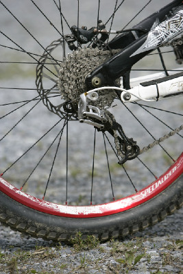 FR a DH novinky Specialized 2011