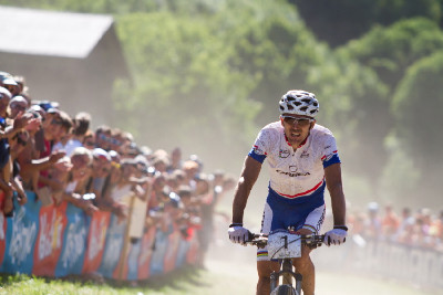 Julien Absalon na mladého Švýcara znovu nestačil