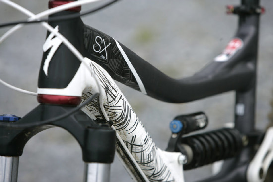 FR a DH novinky Specialized 2011