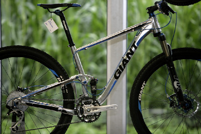 Giant 29" 2011 obrazem