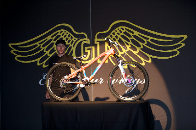 Gravity bike GT 2011