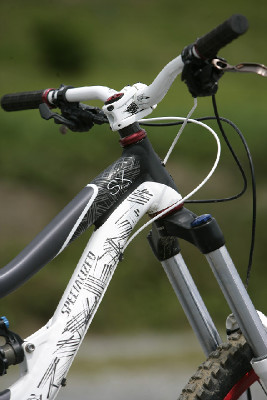 FR a DH novinky Specialized 2011