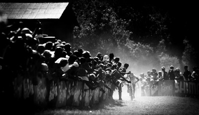 bouřlivá atmosféra očekává vítěze