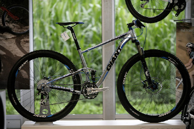 Giant 29" 2011 obrazem