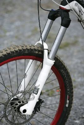 FR a DH novinky Specialized 2011