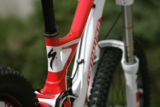 FR a DH novinky Specialized 2011