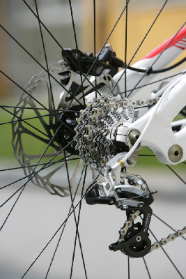 FR a DH novinky Specialized 2011