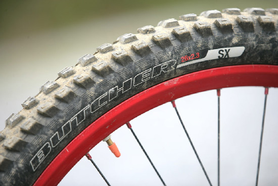 FR a DH novinky Specialized 2011