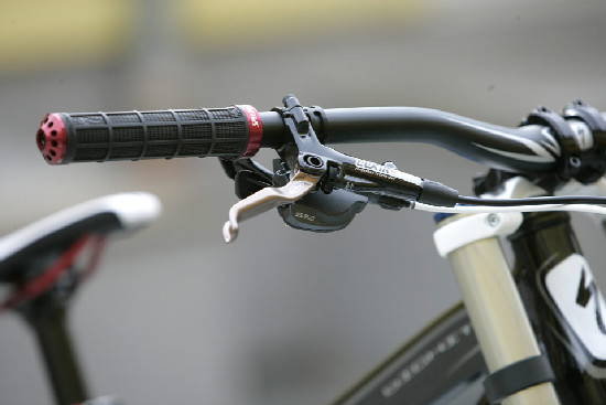 FR a DH novinky Specialized 2011