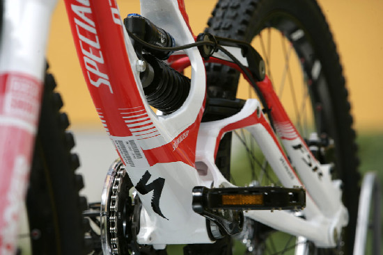 FR a DH novinky Specialized 2011