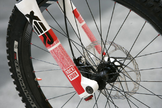 FR a DH novinky Specialized 2011