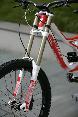 FR a DH novinky Specialized 2011