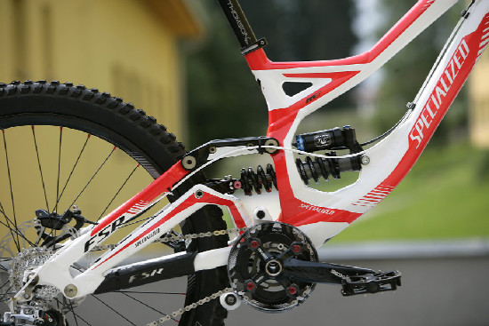 FR a DH novinky Specialized 2011