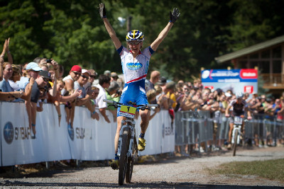 Catherine Pendrel vítězí