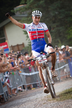 Jaroslav Kulhavý vyhrává závod světového poháru!