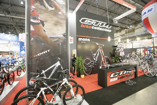 Bike Brno stánky 2011