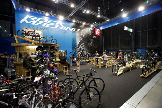 Bike Brno stánky 2011