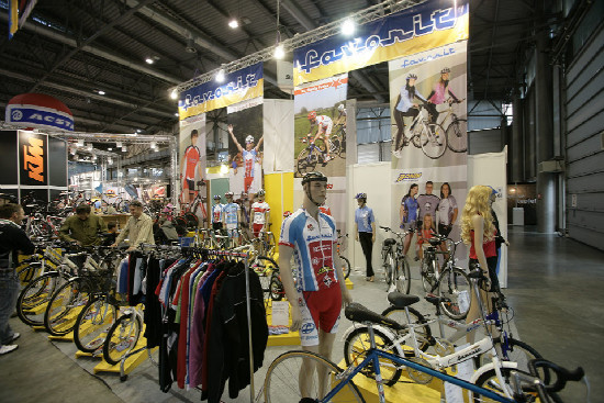 Bike Brno stánky 2011