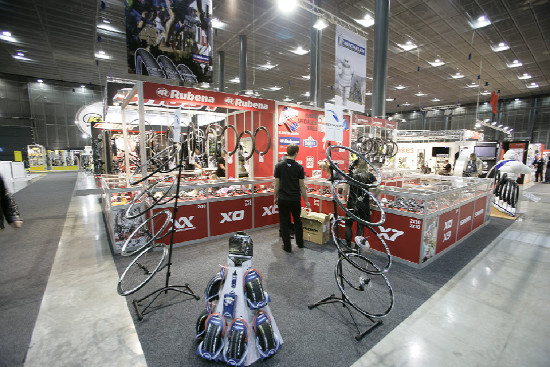 Bike Brno stánky 2011