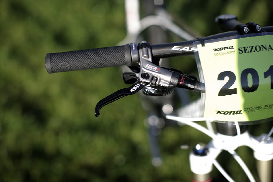 První karbon od Kony